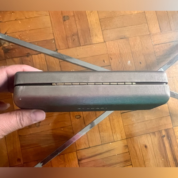 Bulgari Gold Sunglass Case with Orange Suede Inside Lining - Picture 5 of 5